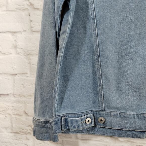 L Style & Co Blue Bandana Jean Jacket Roses Light Wash Trucker Denim NWT PS - Picture 7 of 9